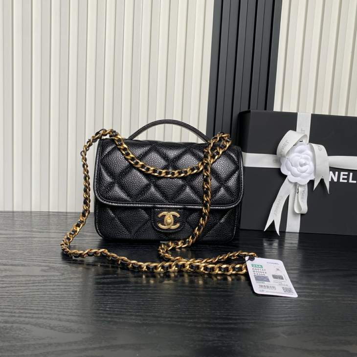 Picture of Chanel Handbags _SKUfw239864684fw